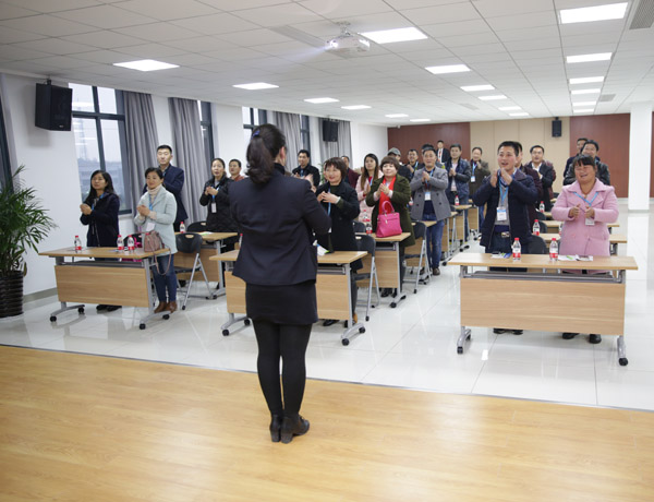 携手并进，共创共赢——热烈欢迎科恩陕西经销商团队到厂参观学习