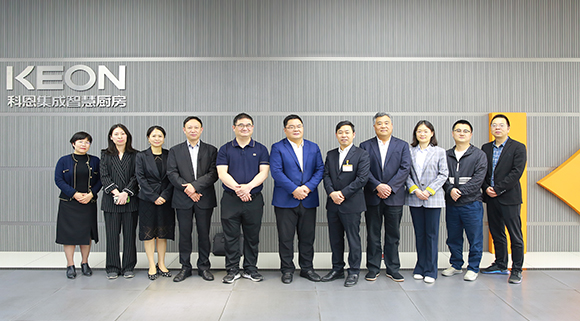 嵊州市政协副主席裘庆军一行莅临科恩参观指导！